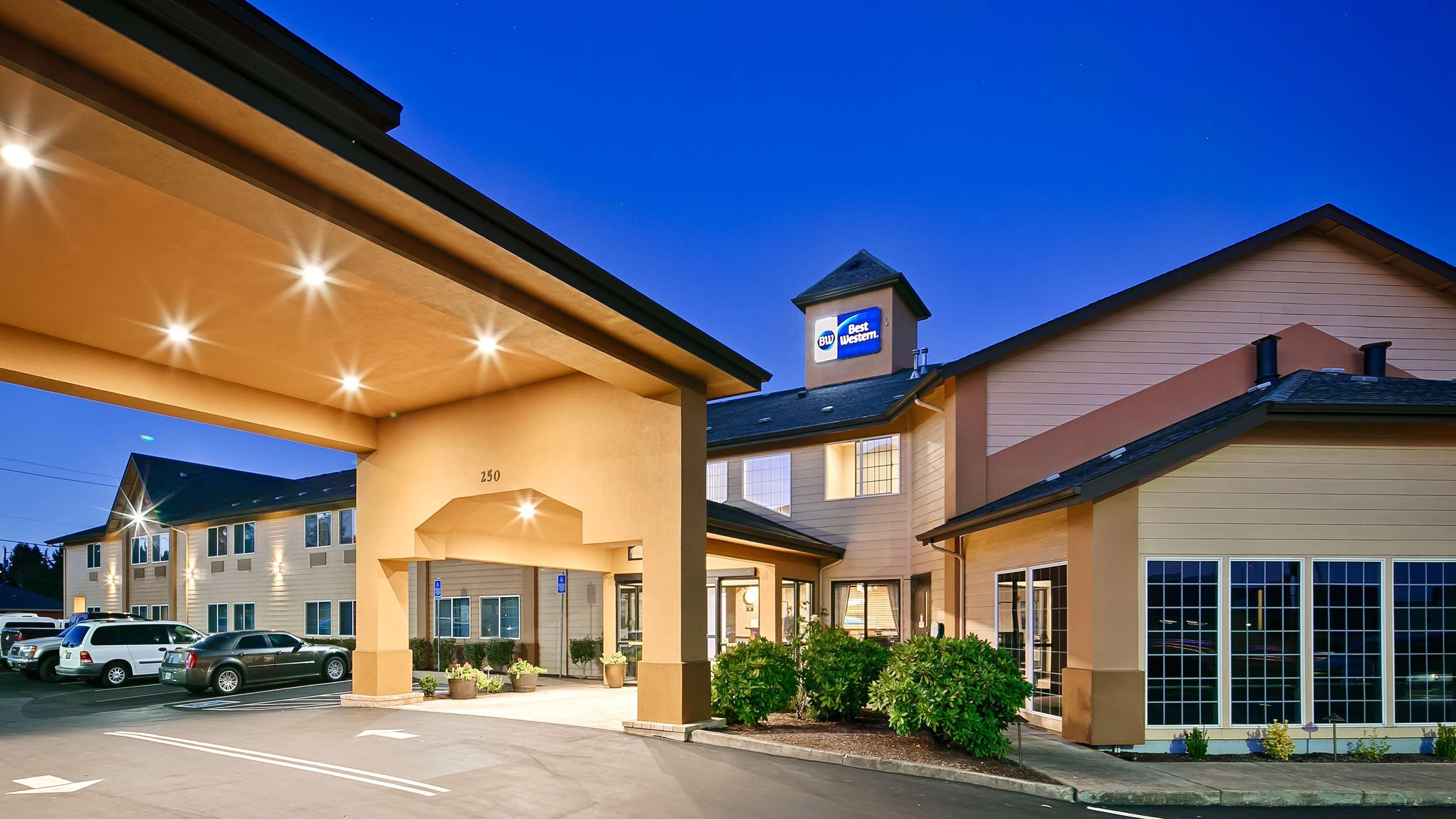 Best Western Dallas Inn & Suites Exterior photo